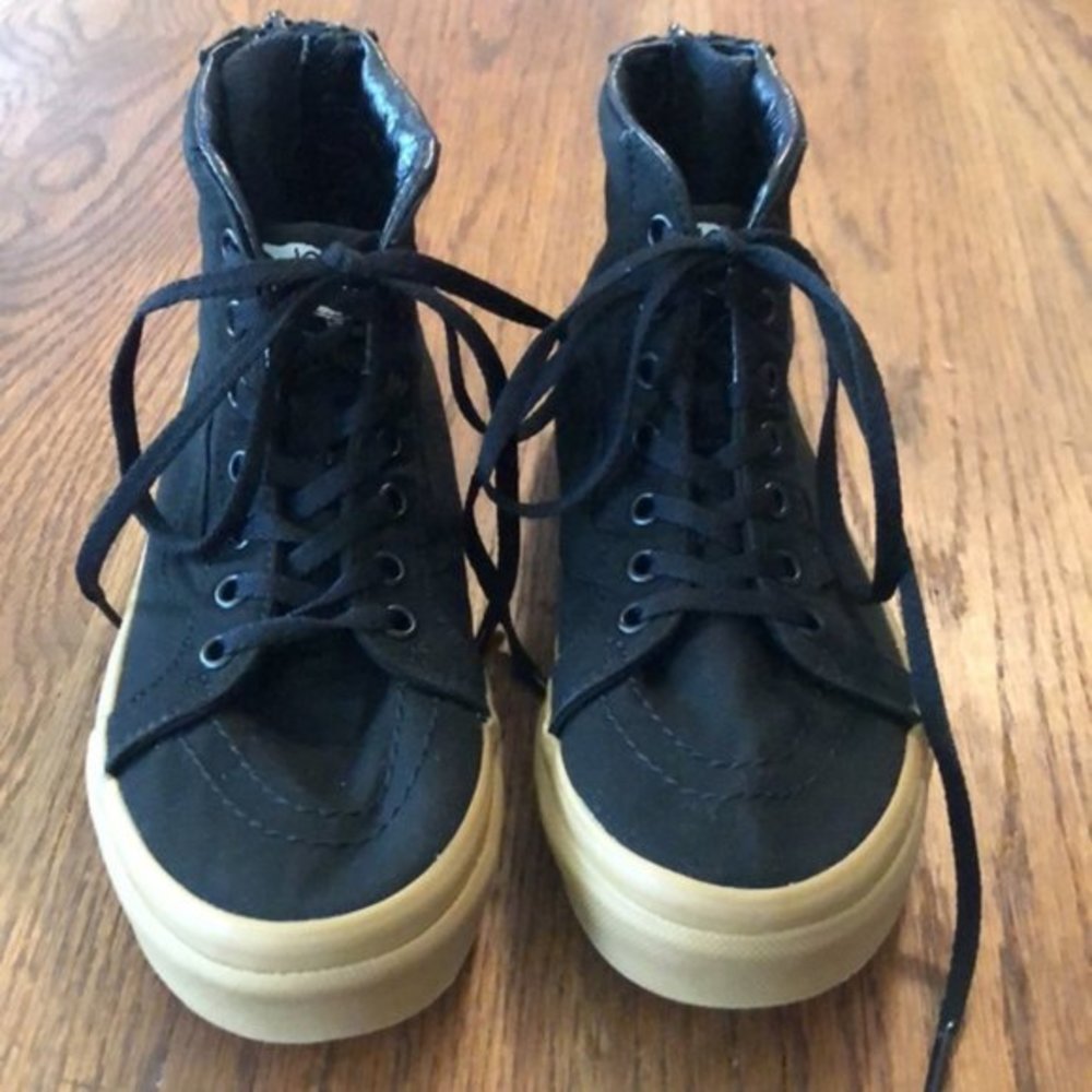Unisex Vans Skate board shoe Hi Top Sneakers Black/Gum- Size  2.5